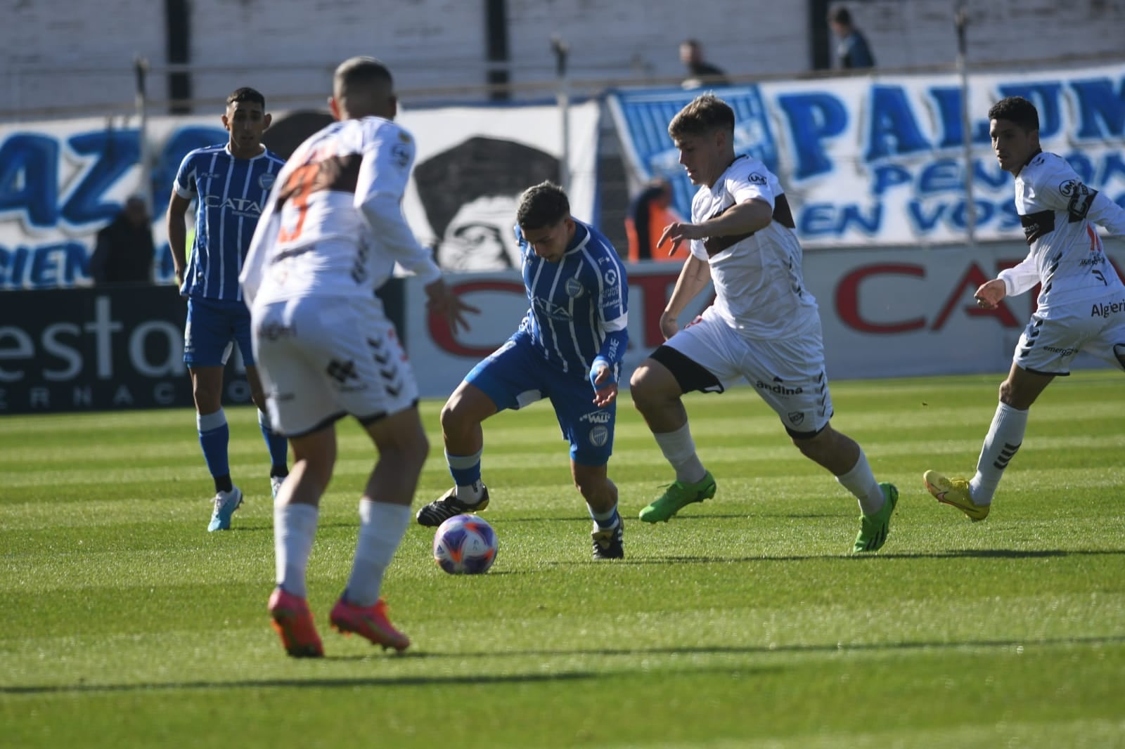 Por la fecha 23 de la LPF, Godoy Cruz recibe a Platense en cancha de Gimnsaia y Esgrima. / José Gutiérrez (Los Andes).