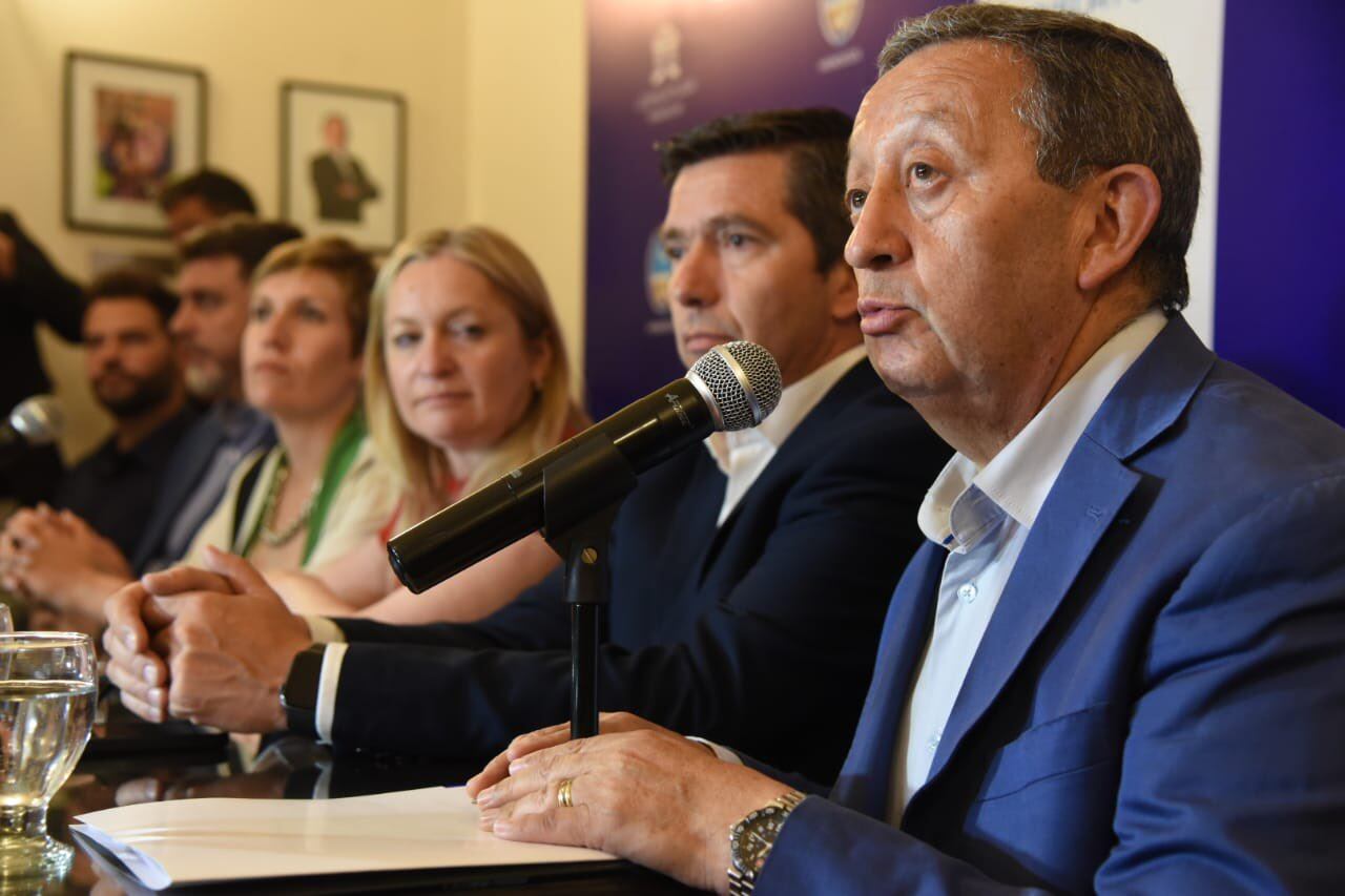 El intendente de Malargüe, Celso Jaque participó del inicio del debate en comisiones sobre el Distrito Minero. Foto: X @hebesil