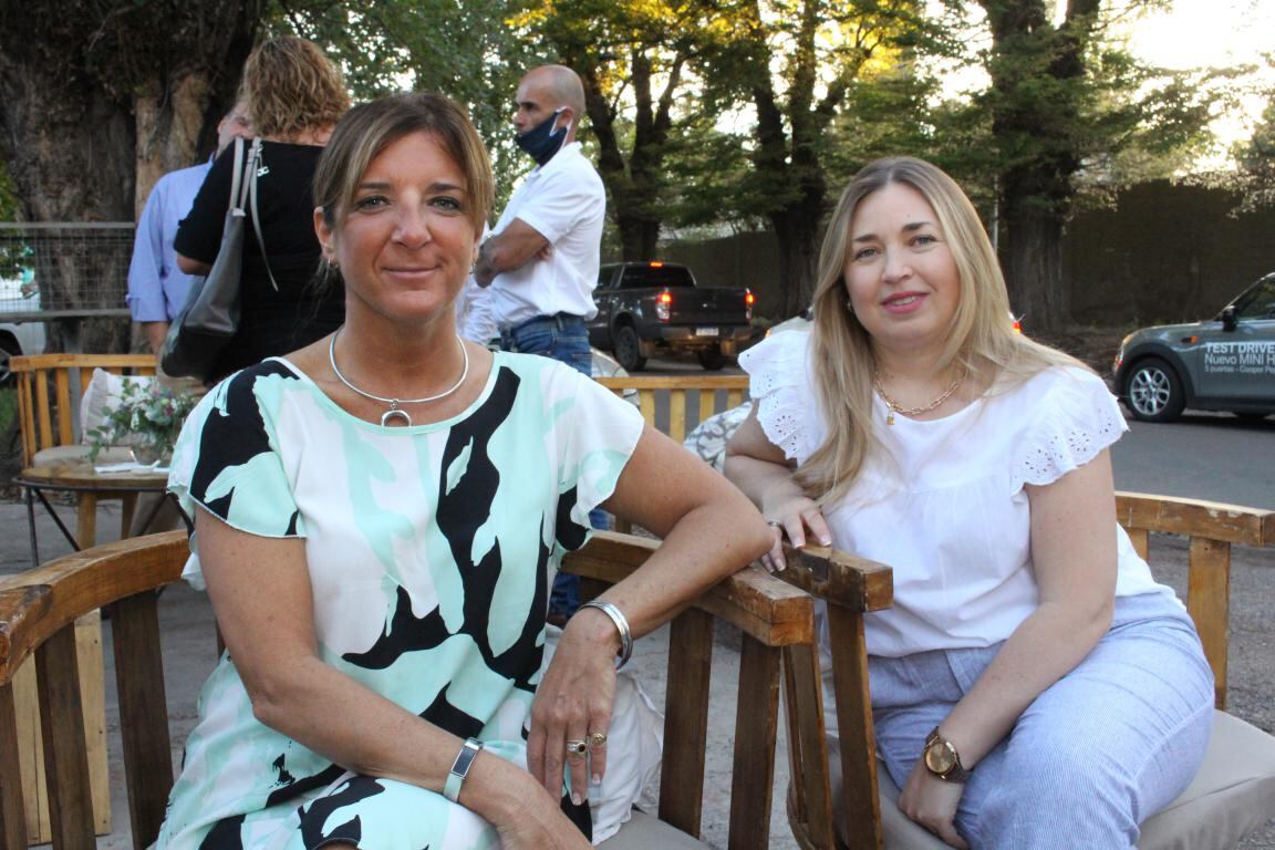 Gabriela Yudica y Georgina Roland.