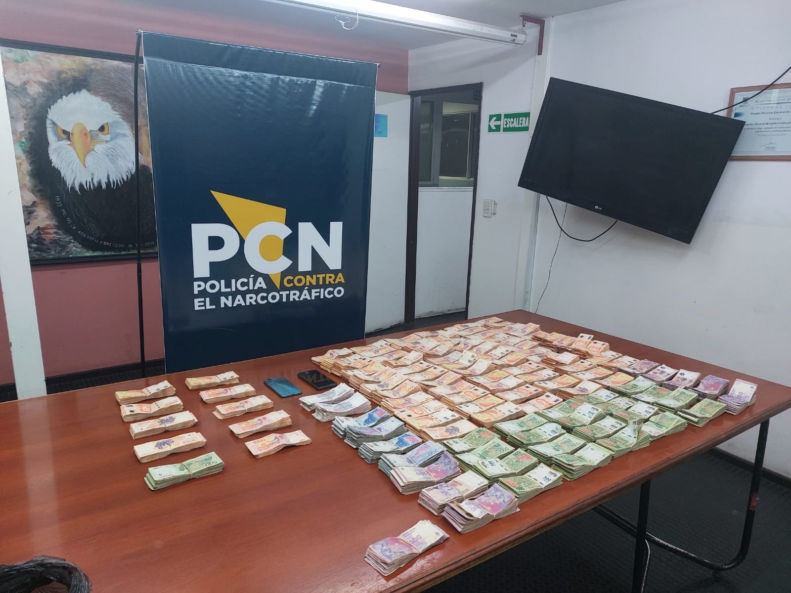 Casi 10 millones de pesos se secuestraron en Maipú. Gentileza Ministerio de Seguridad y Justicia.