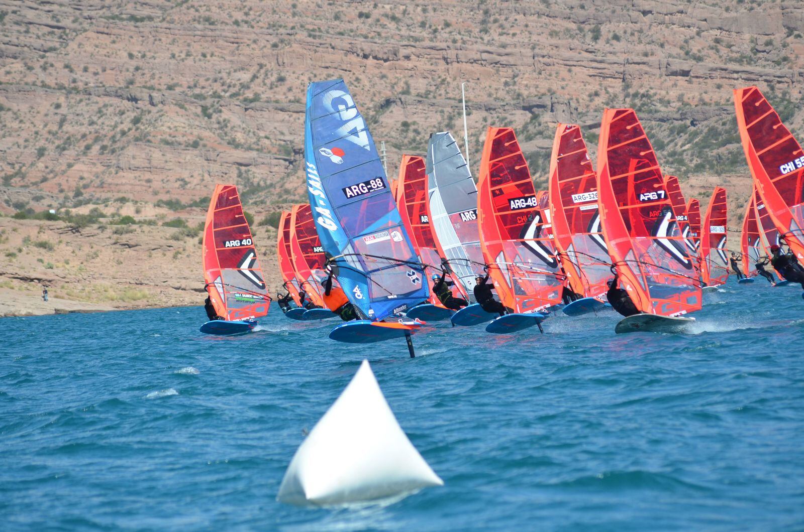 Se disputó en Potrerillos la segunda fecha del Grand Prix de la República, competencia que organizó la Asociación Mendocina de Windsurf (AMW) / Gentileza.