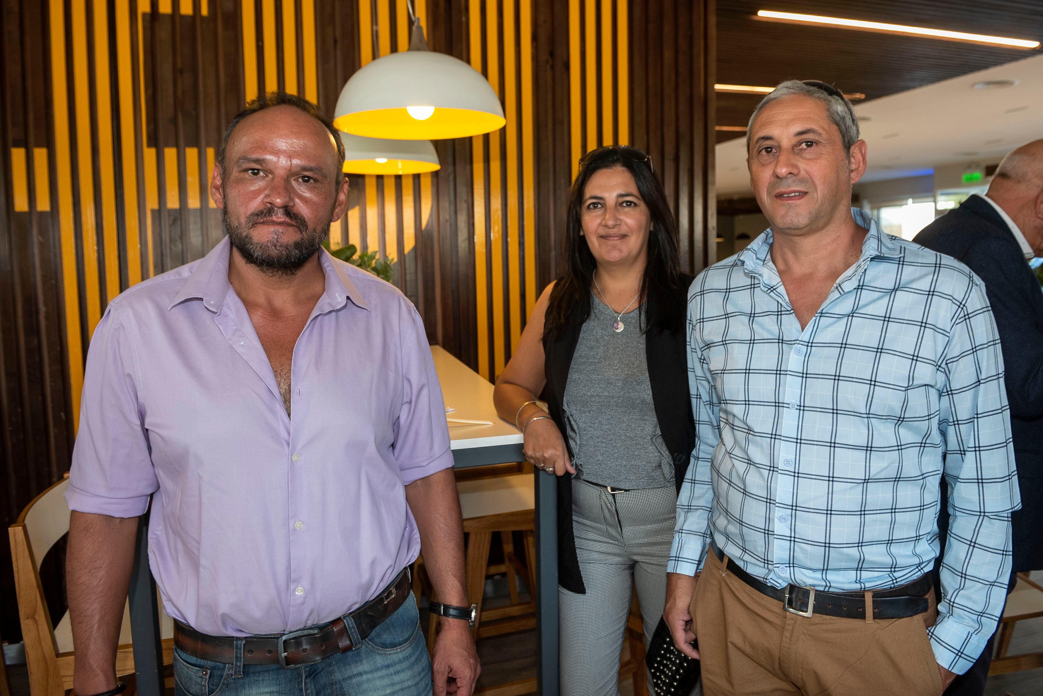 Marcelo Centre, Yamila Moreno y Andrés Sánchez, de Cenergia, ingeniería solar.