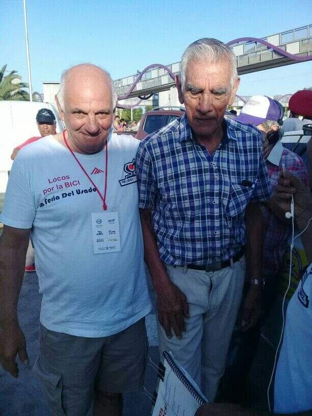 Amigos y compañeros. Fracchia y Contreras, durante una de las Vueltas de Mendoza.