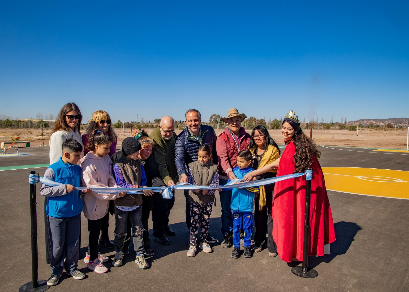 Stevanato inauguró un nuevo espacio deportivo en el Barrio Stein