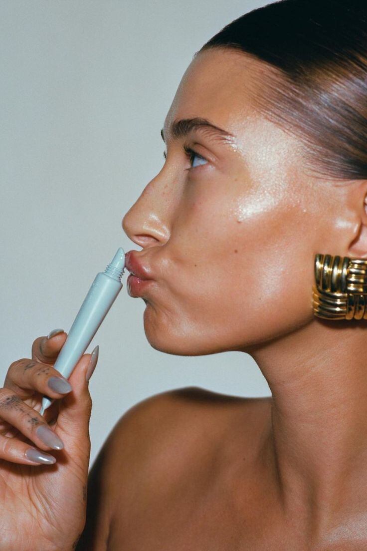 La modelo Hailey Bieber fundó su marca de skincare “Rhode” hace algunos años.