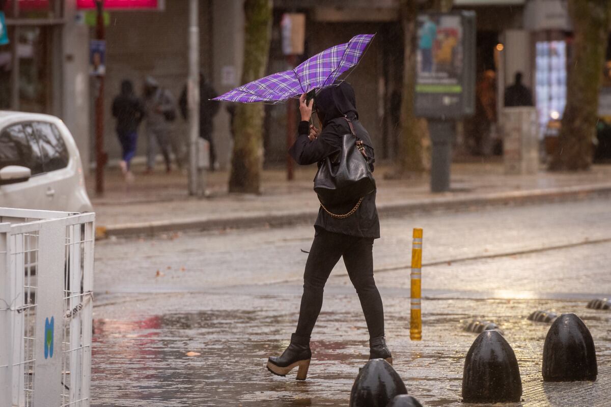 Esta mañana la ansiada lluvia llegó al Gran Mendoza. / Foto: Ignacio Blanco.