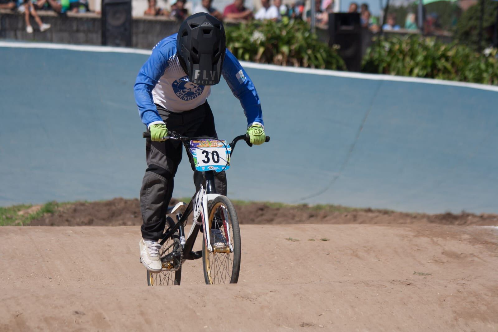 Agustín Bugiolacchi, el corredor de BMX mendocino de 11 años.