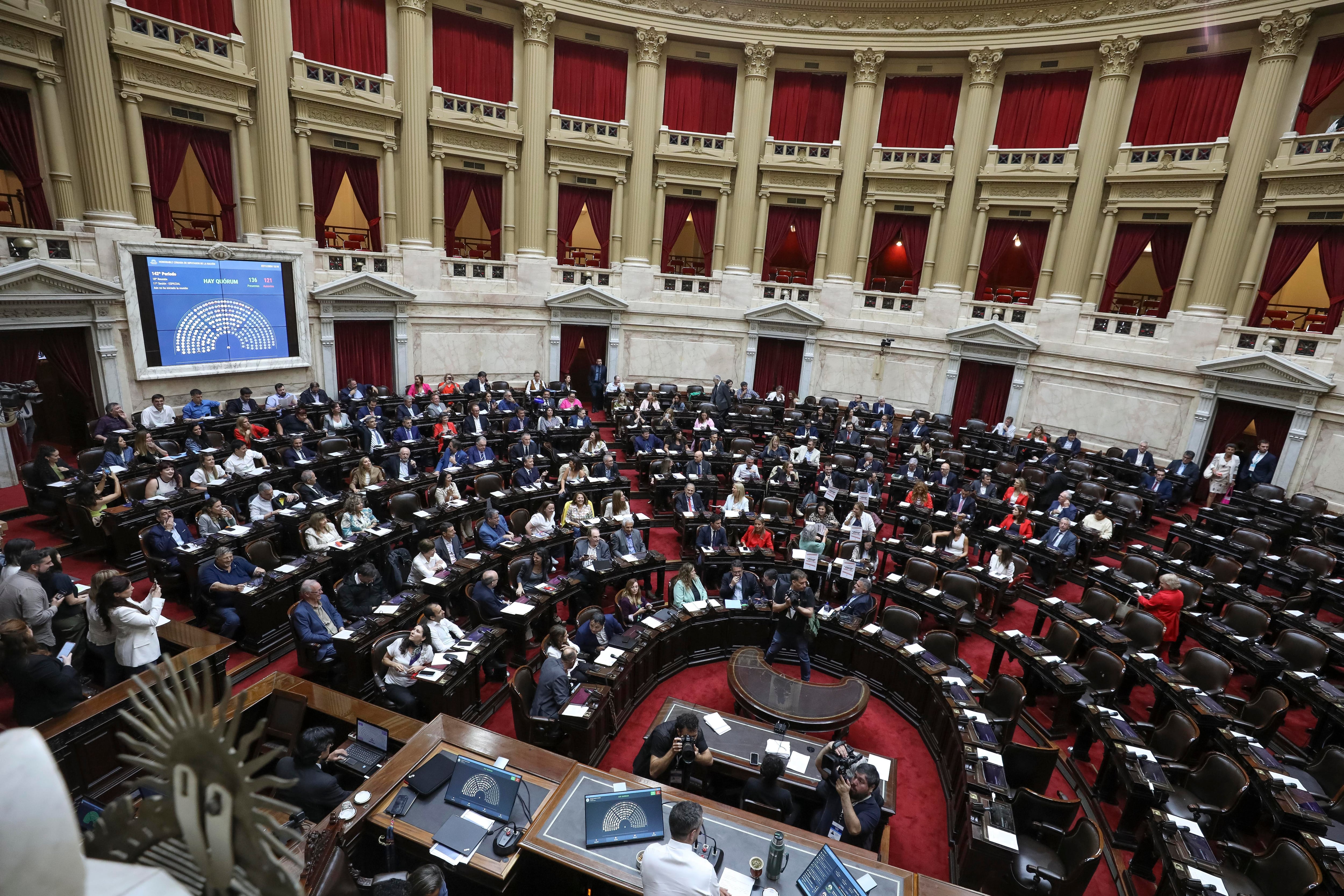 La Cámara de Diputados inició la sesión para debatir el proyecto que busca combatir la ludopatía y el fenómeno de las ciberapuestas, donde se establecen fuertes restricciones a la publicidad para fomentar el juego de azar. Foto: NA