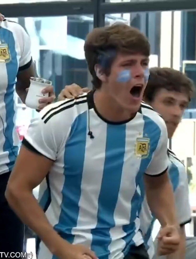 Marcos festejó y sufrió en el partido de Argentina.