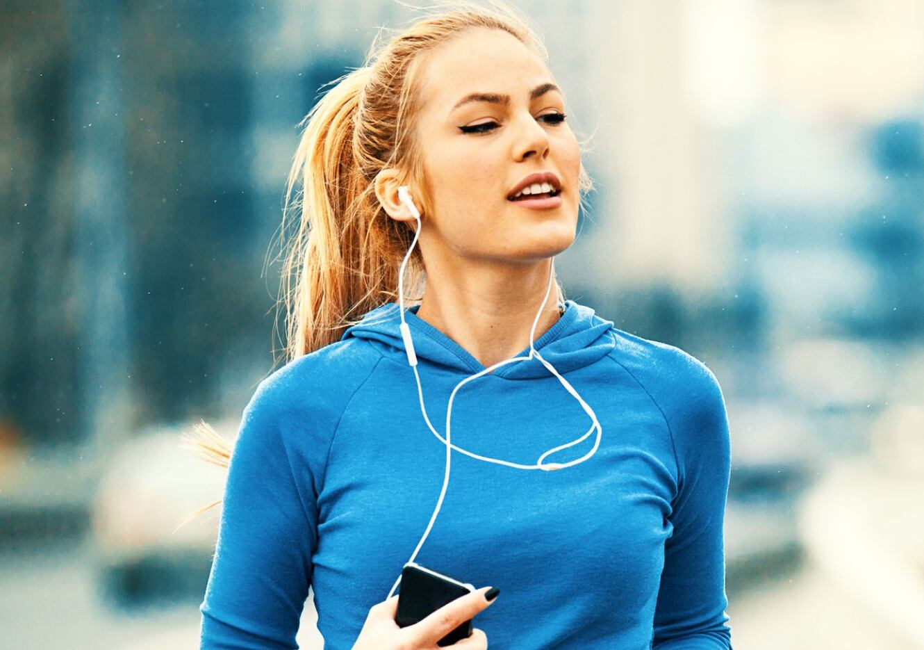 Un celular viejo se puede usar como reproductor de música para salir a correr.