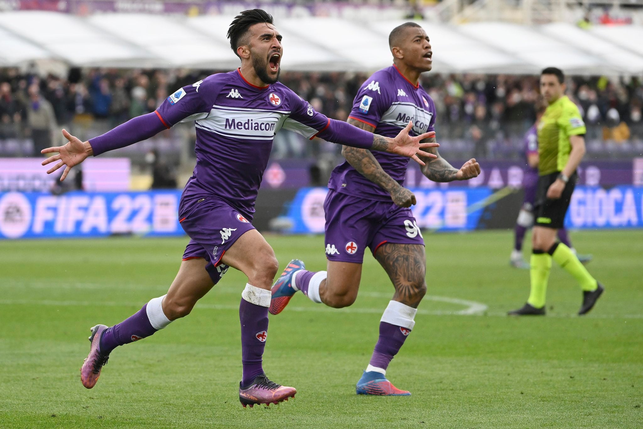 González grita su gol, el del triunfo para Fiorentina (Foto: Prensa Fiorentina).