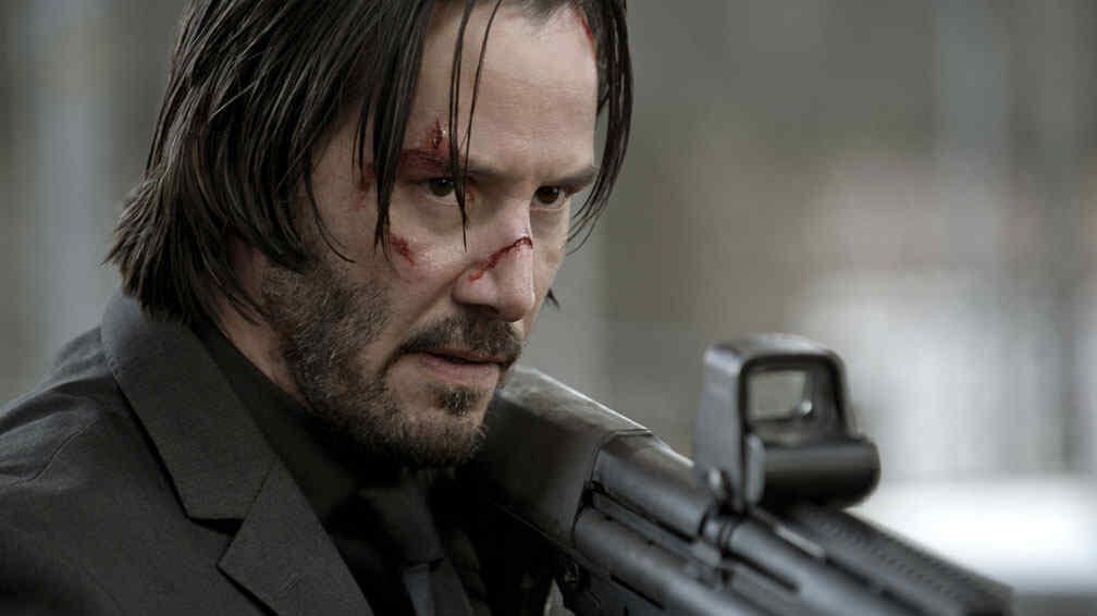 Keanu Reeves es John Wick, una asesino a sueldo retirado que busca venganza.