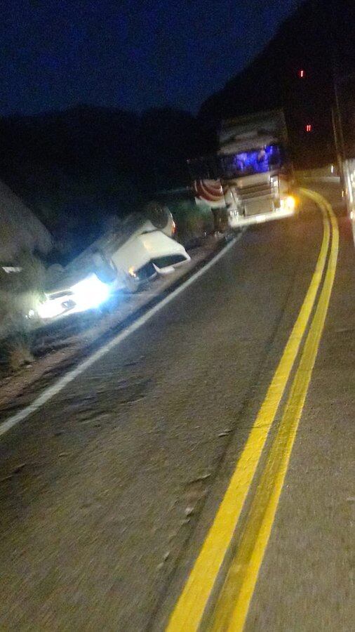 Accidente en Curva de Guido, RN 7. Foto: X / @VALLEOVA