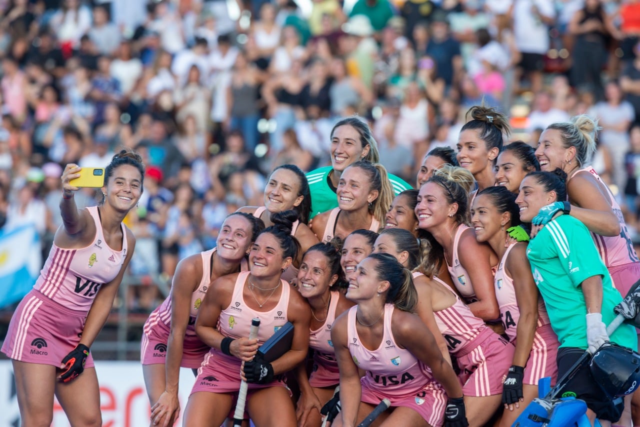 La selfie de Delfina Thomé, de Las Leonas campeonas y con camino mundialista.