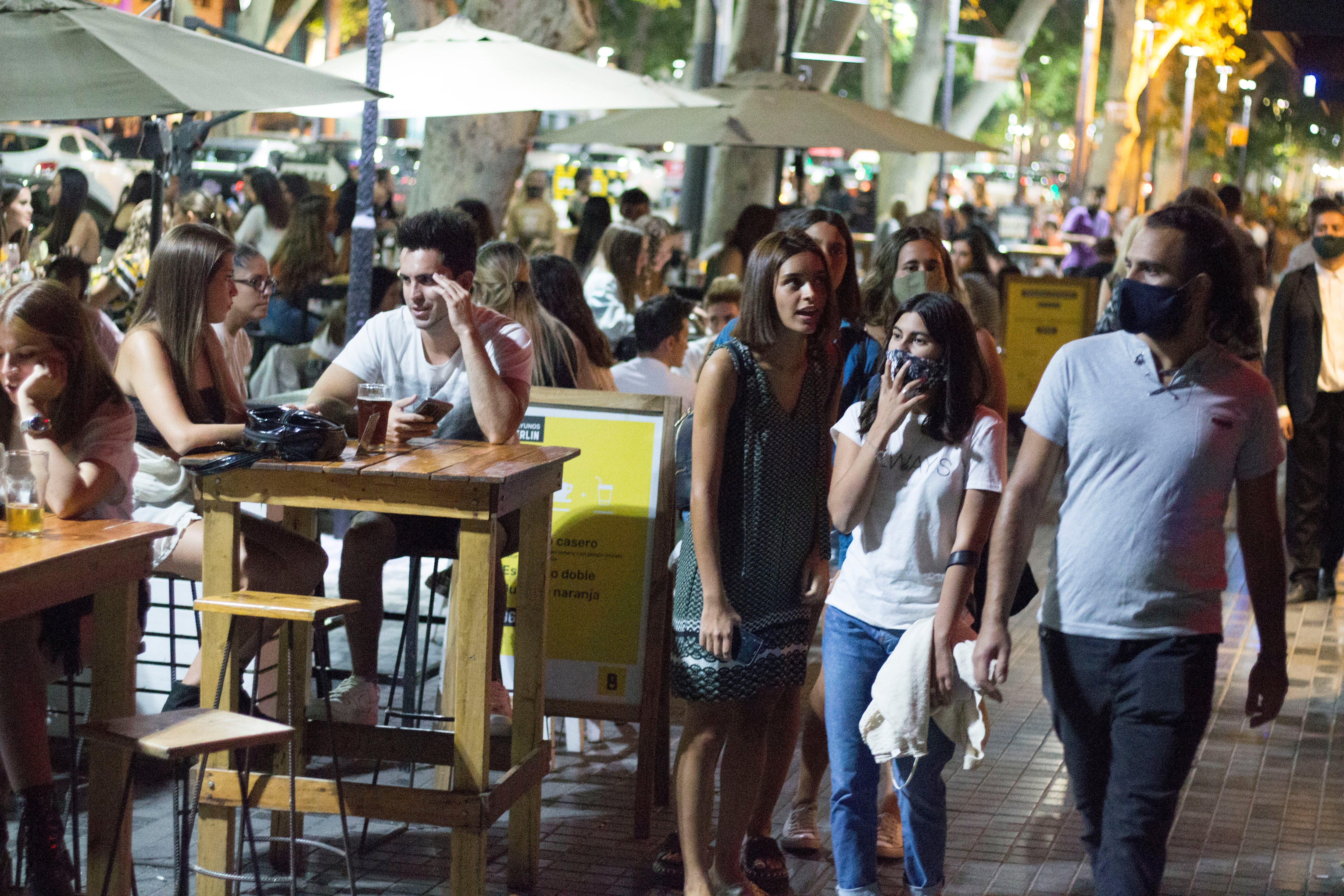 Locales gastronómicos de la calle Arístides Villanueva deberán cerrar a la medianoche - 