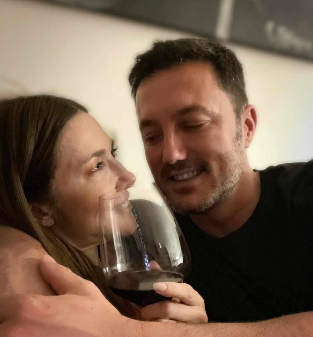 Luis Petri y Cristina Pérez no esconden su amor