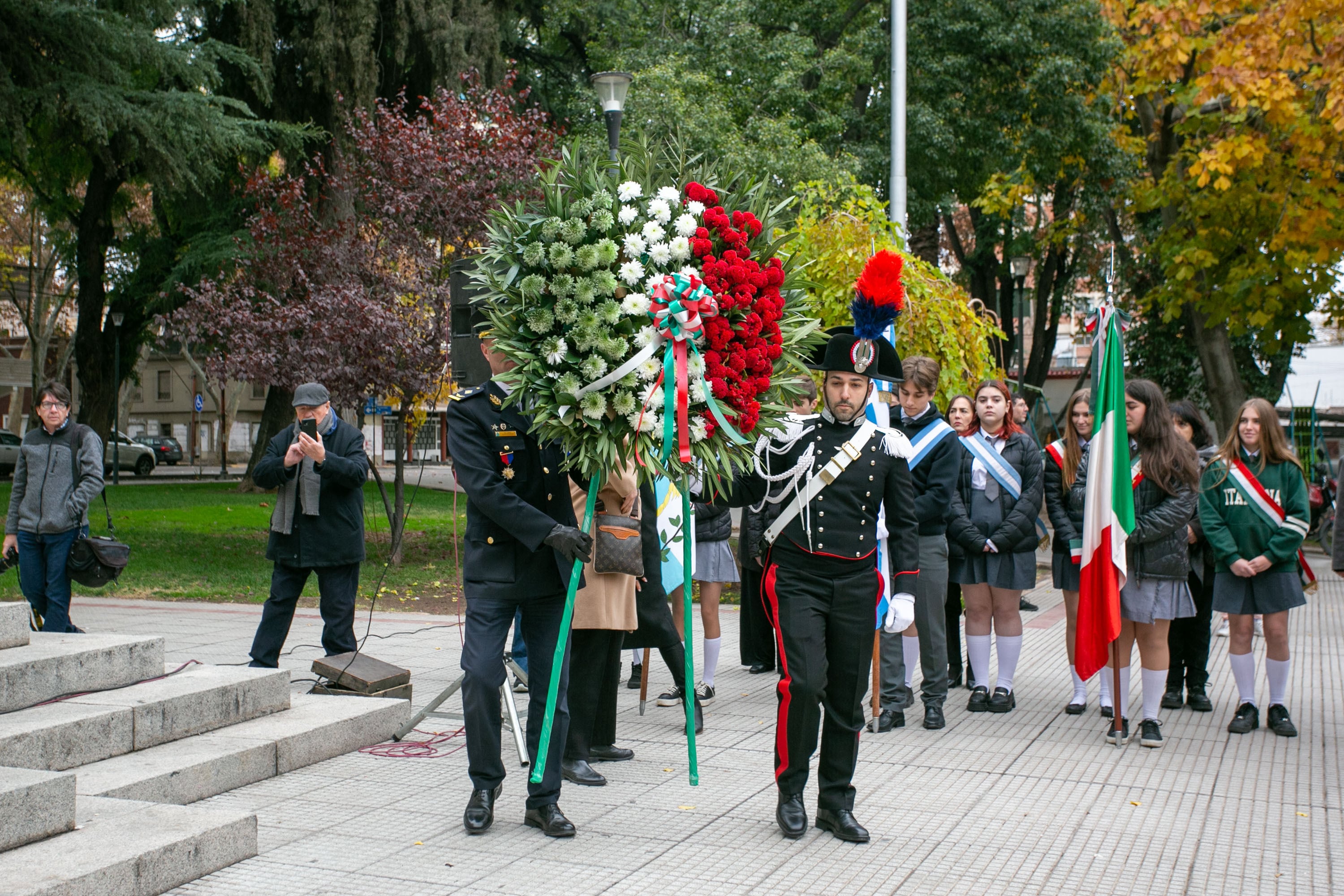 Ulpiano Suarez acompañó al Cónsul General en la 78° fiesta nacional de la República Italiana.