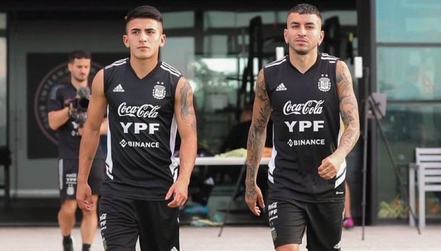 Thiago Almada y Ángel Correa jugaban un "picado" previo al llamado de la Selección Argentina.