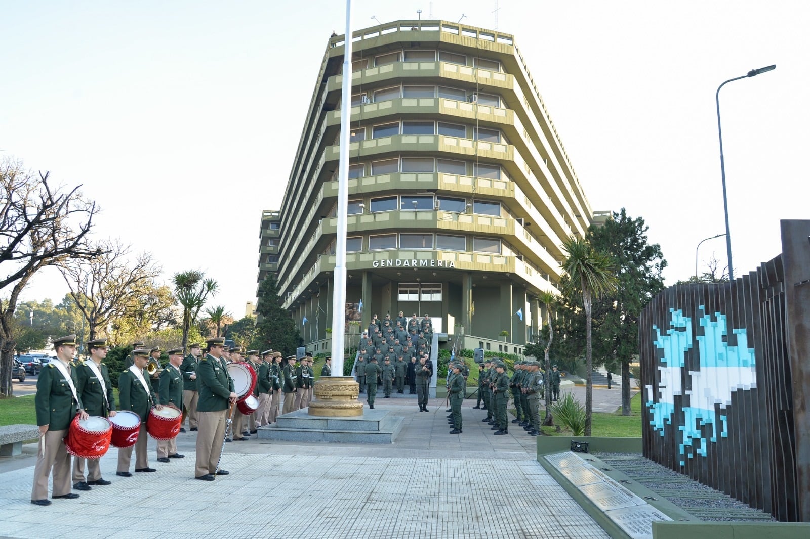 Gendarmería rindió homenaje a Güemes.