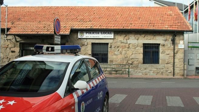 El servicio de emergencias 112 recibió una llamada a las 11:50, alertando de que una mujer estaba siendo consumida por las llamas.