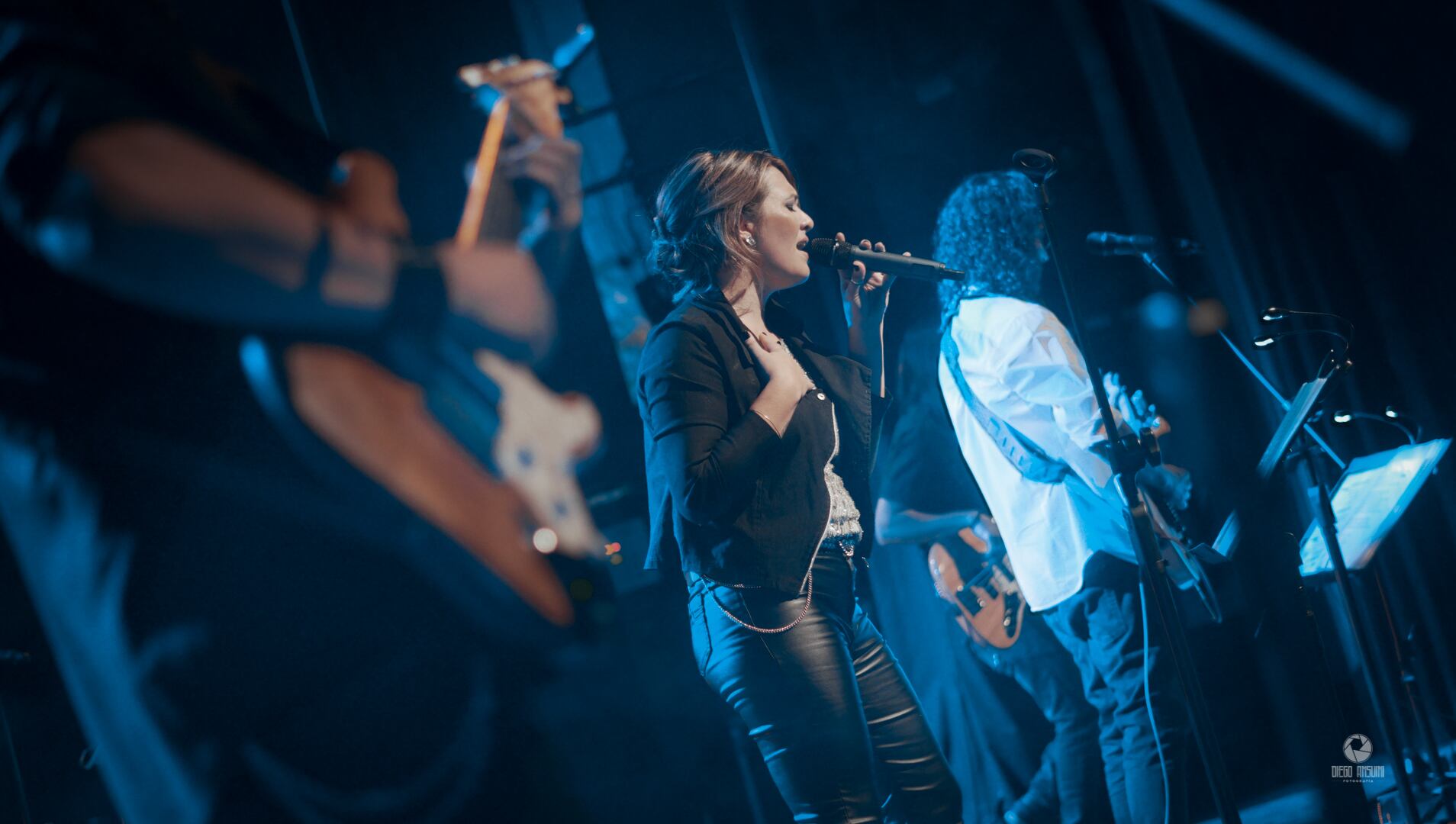 Soledad Sosa interpretando uno de los éxitos del duo sueco