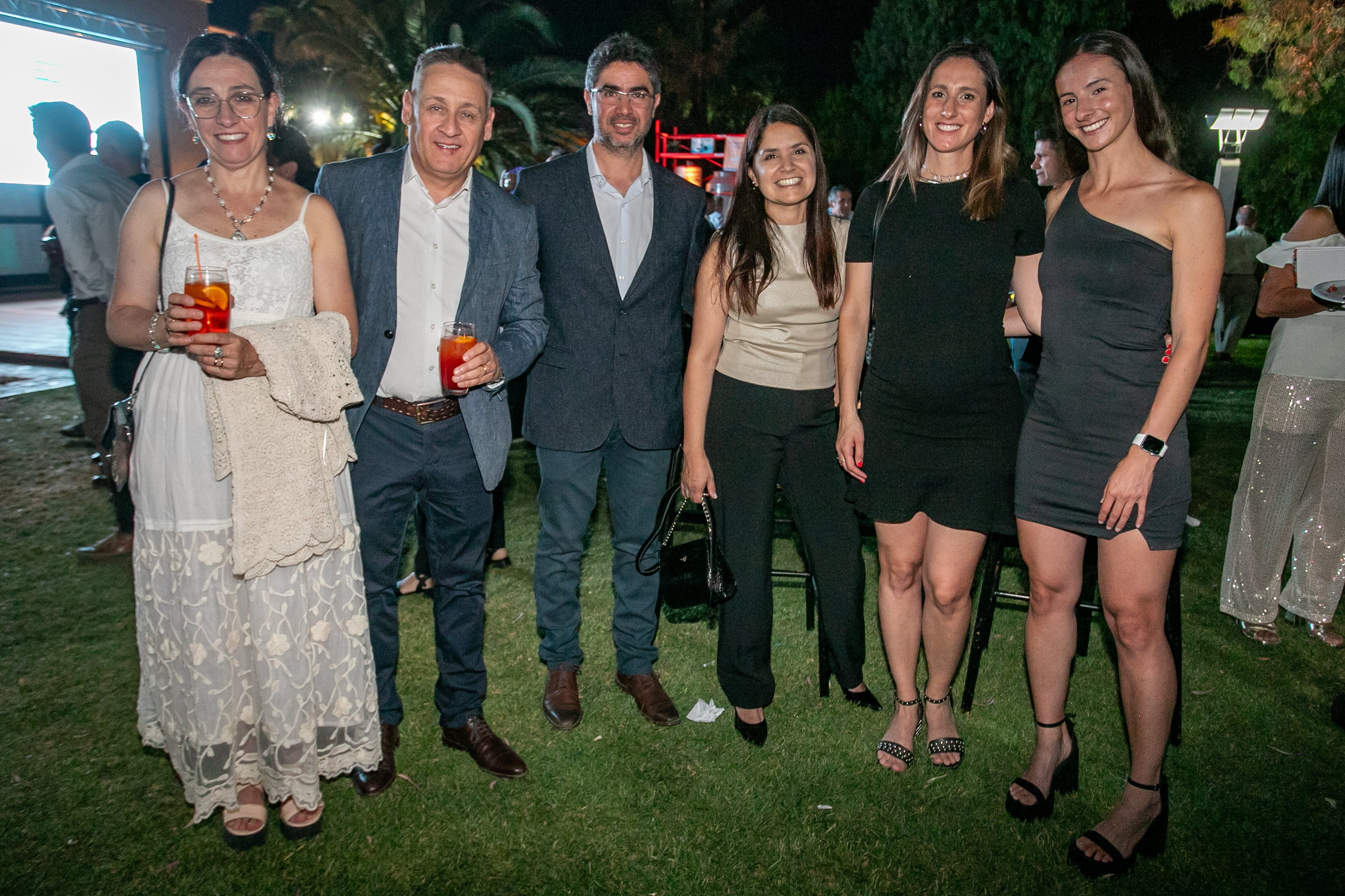 Marisol Blas, Gustavo Lombardo, Nicolás Martínez, Alejandra Martínez y Silvina y Laura Pietrelli.