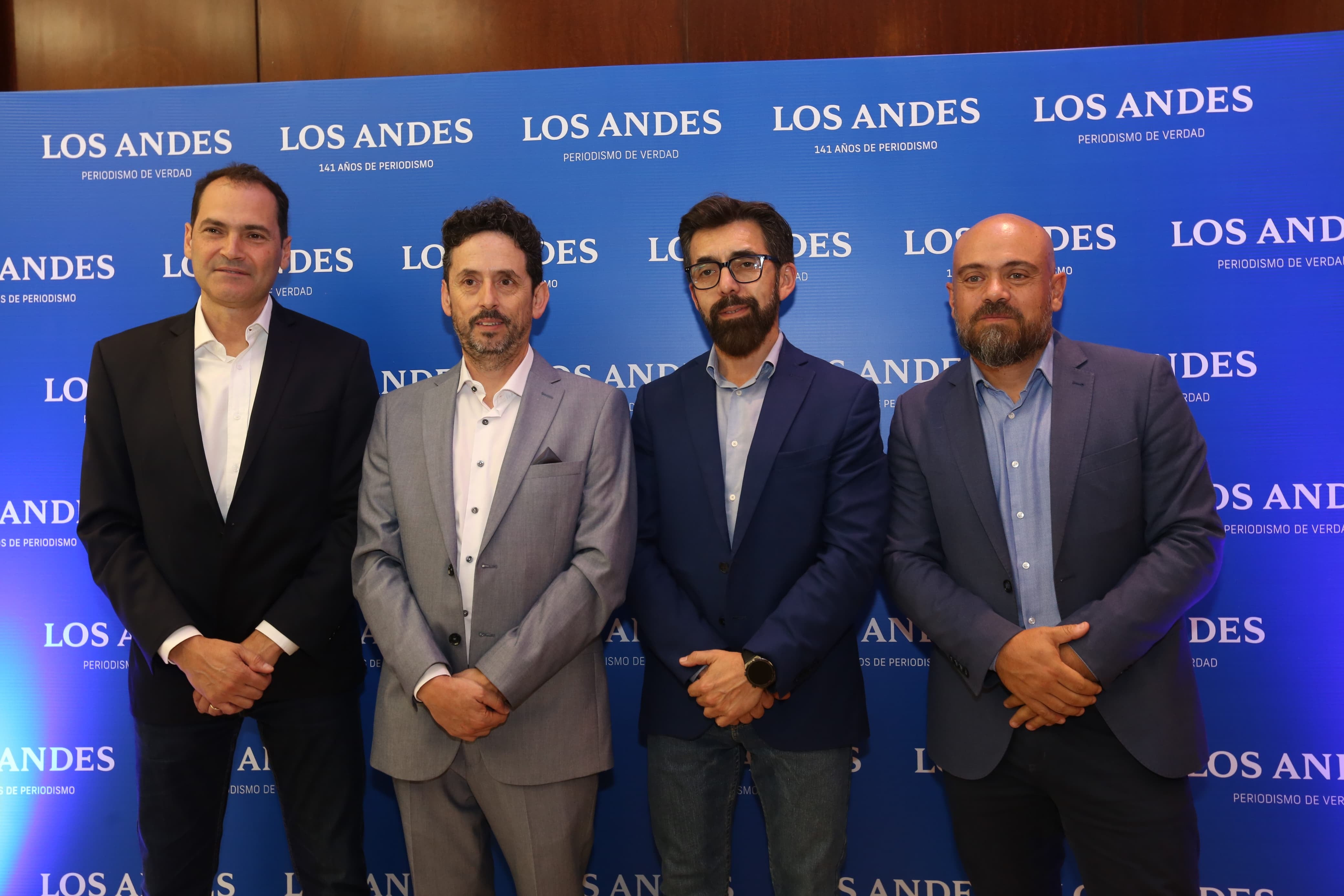 Mauricio Badaloni, accionista grupo Andesmar; Pablo Dellazoppa, director de contenidos diario Los Andes; Walter Pavón, coordinador Bodegas de Argentina y Alberto Marengo, subsecretario de Industria Comercio y Logística durante el evento de Aniversario 141 años de Los Andes.