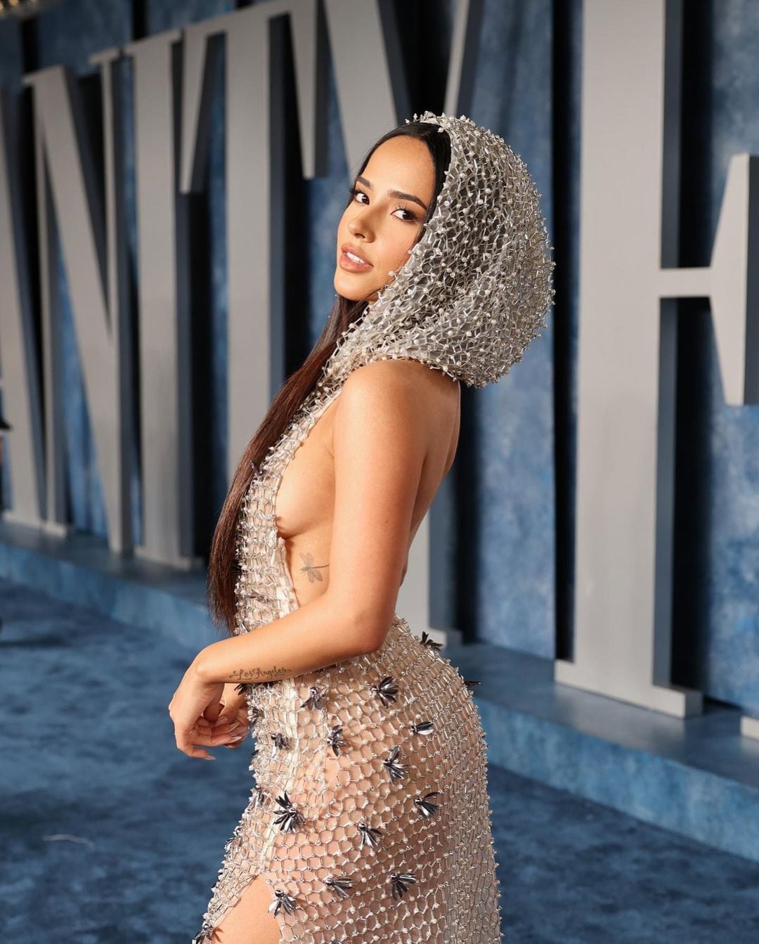 El look de Becky G para los Oscar.