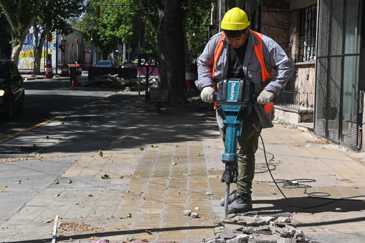 Continúan las obras en un importante corredor comercial de Godoy Cruz. Foto: Prensa Godoy Cruz