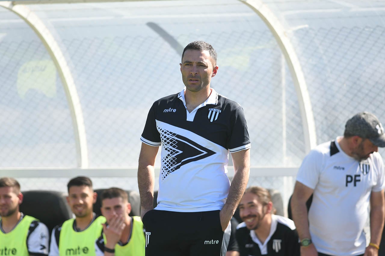 Joaquín Sastre, deté de Gimnasia, sabe que su equipo no la tiene fácil para entrar al reducido. Debe ganarle a Brown de Madryn y esperar que no lo haga Defensores de Belgrano. Foto: José Gutierrez / Los Andes 

