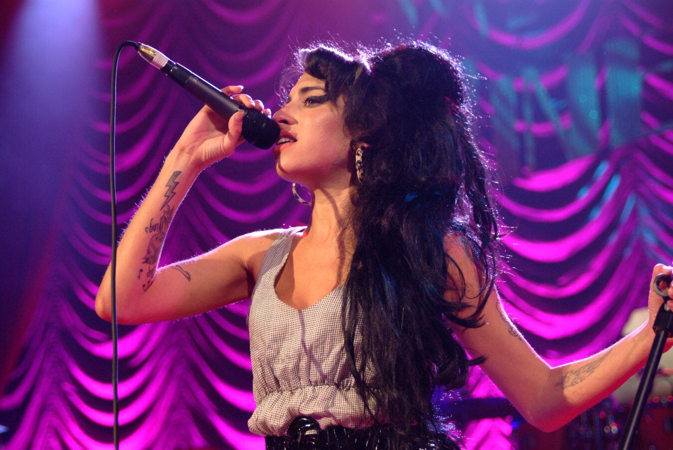 Un nuevo documental en camino, donde las principales voces serán sus padres. Imágenes inéditas de la vida privada de Amy Winehouse.