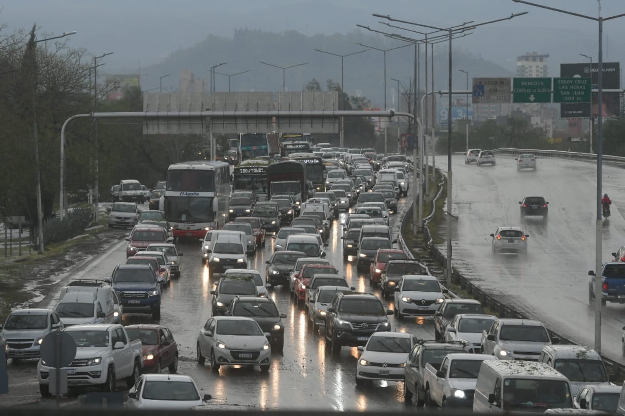 Acceso Sur inundado