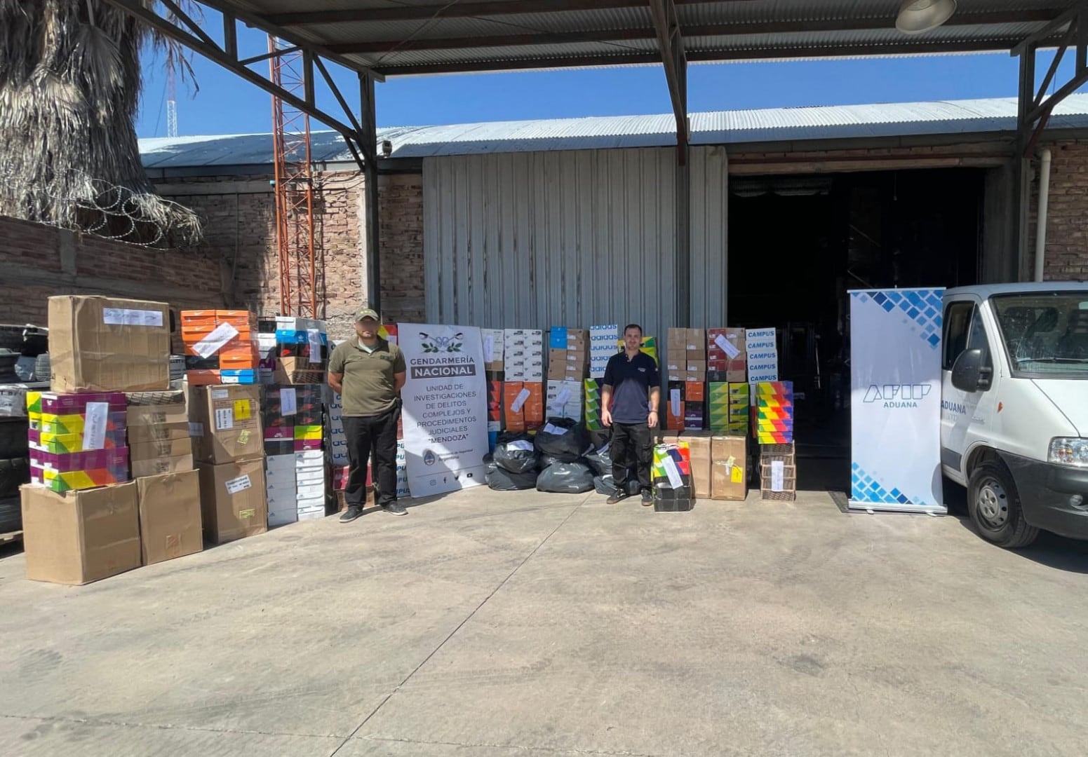 Fuerzas federales secuestraron mercadería en Mendoza por un valor de 13 millones de pesos. Foto Ministerio de Seguridad de la Nación.