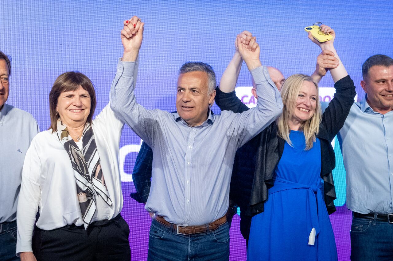 Cornejo quiso "nacionalizar" el resultado y respaldar a la candidata a presidente de Juntos por el Cambio Patricia Bullrich.
Foto: Ignacio Blanco / Los Andes 
