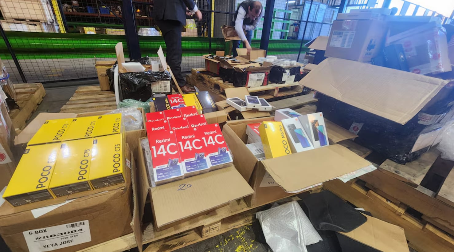 Secuestraron productos valuados en cifra millonaria en un procedimiento en Ezeiza. Foto: Infobae