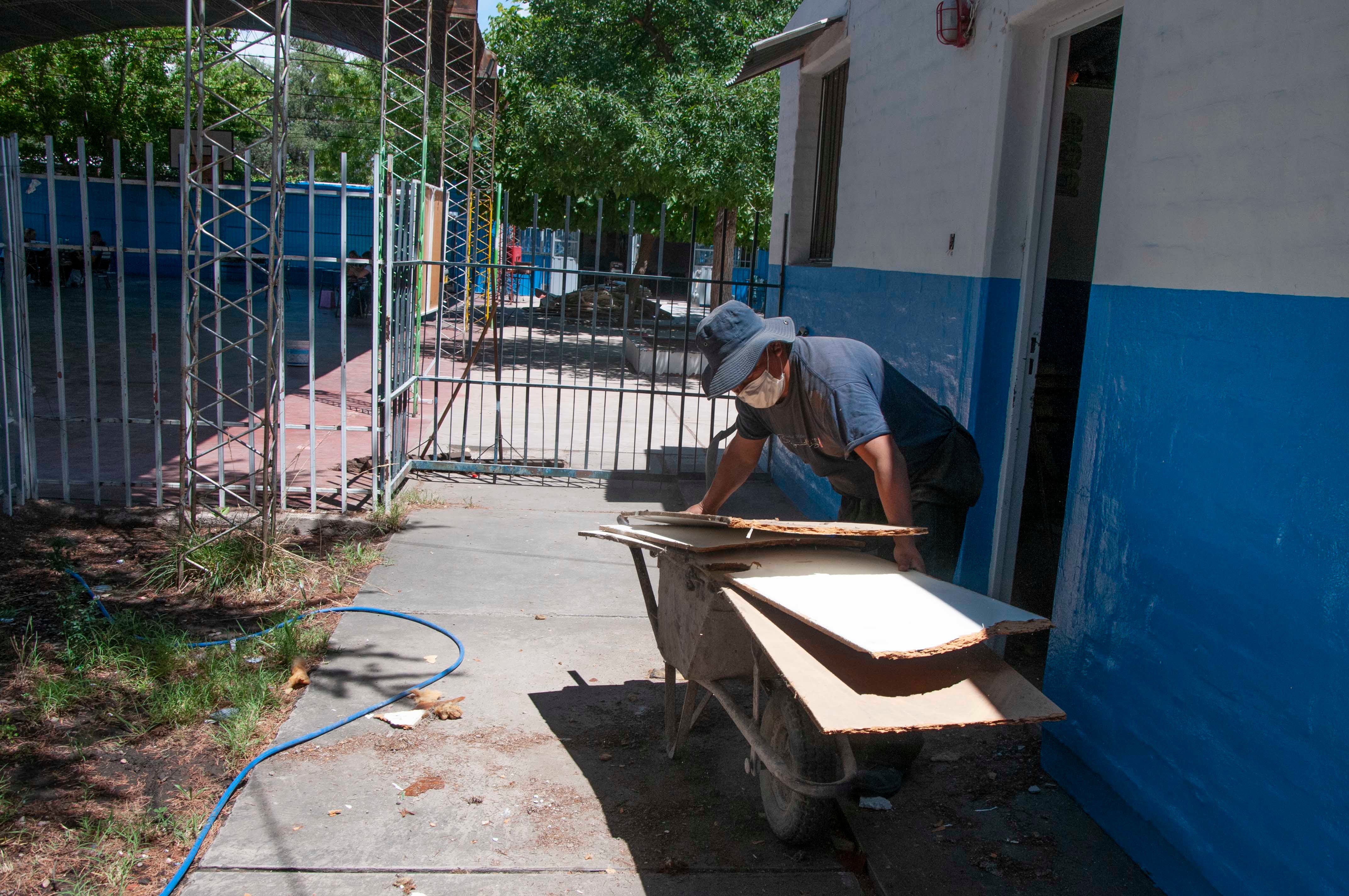 Hay escuelas a las que se les cambiarán techos, baños y hasta tendrán nuevas aulas. Foto: Gobierno de Mendoza.