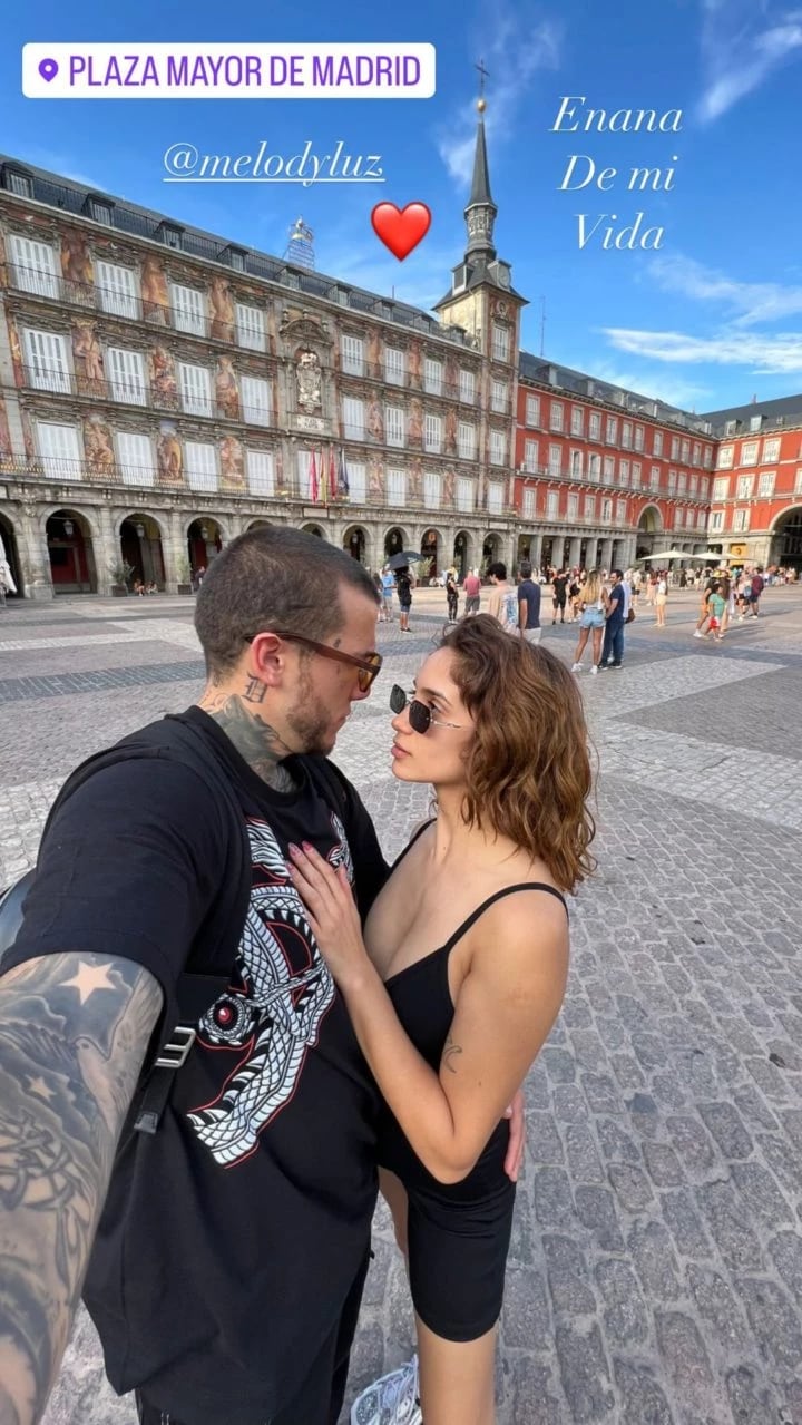 Alex Caniggia y Melody Luz pasearon por Europa