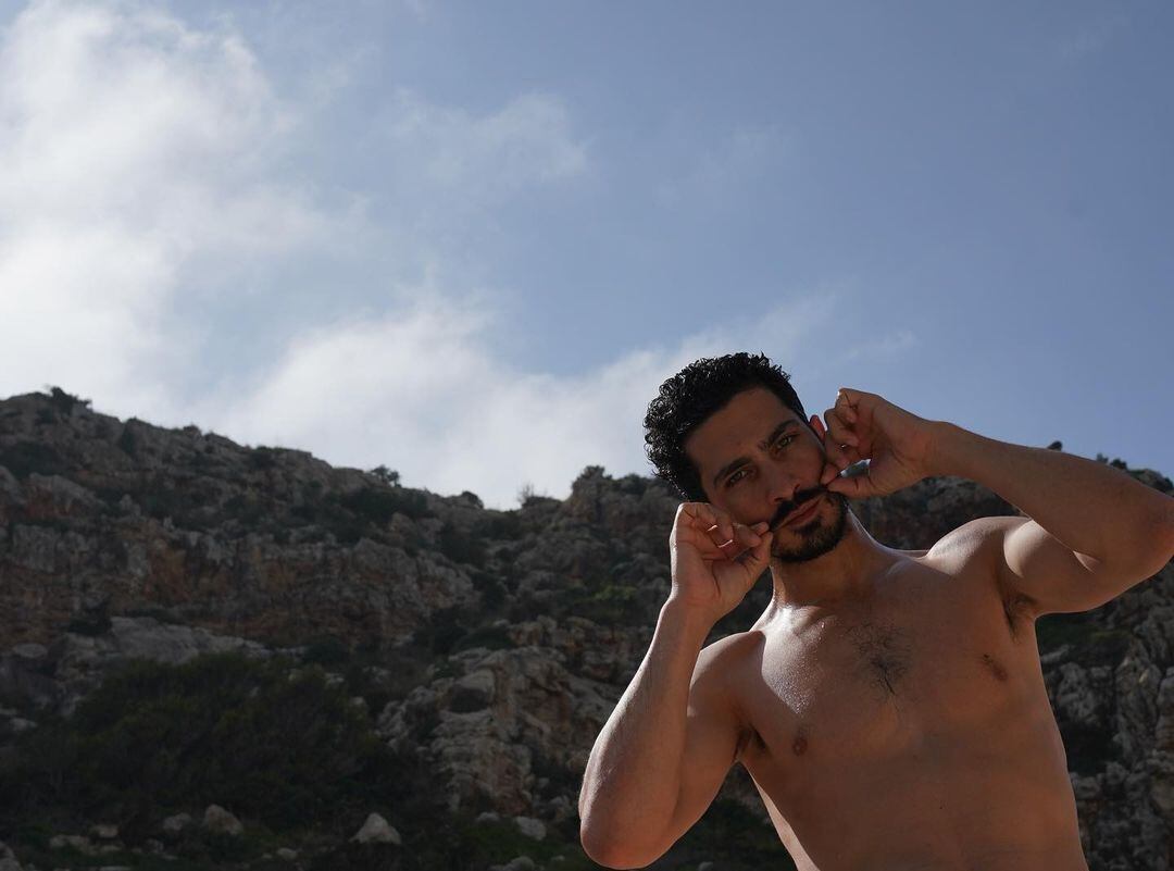 Las fotos del Chino Darín y Úrsula Corberó, disfrutando de la playa. Gentileza Instagram.