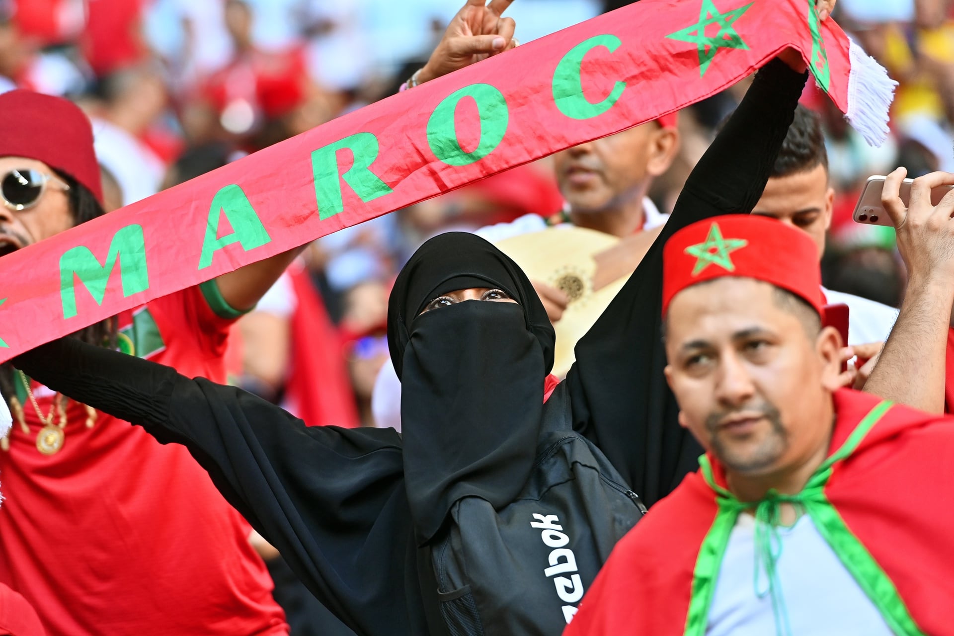 Todo el color de los fanáticos en la Copa del Mundo Qatar 2022. Foto: EFE