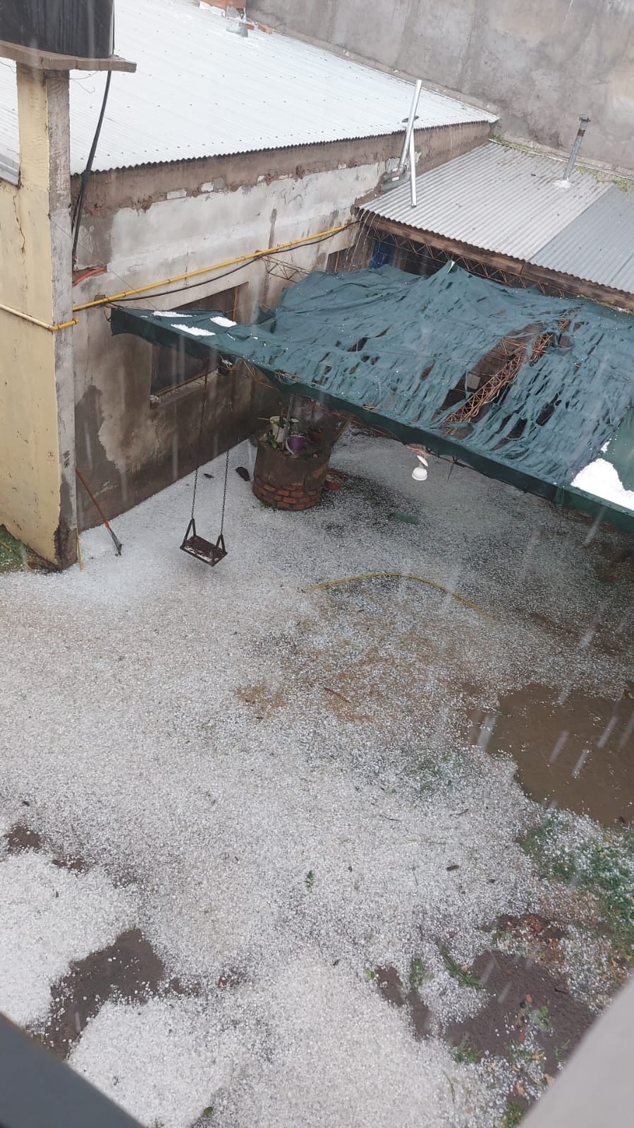 Una fuerte tormenta de lluvia, viento y granizo afectó a varios distritos de San Rafael. Foto: gentileza.