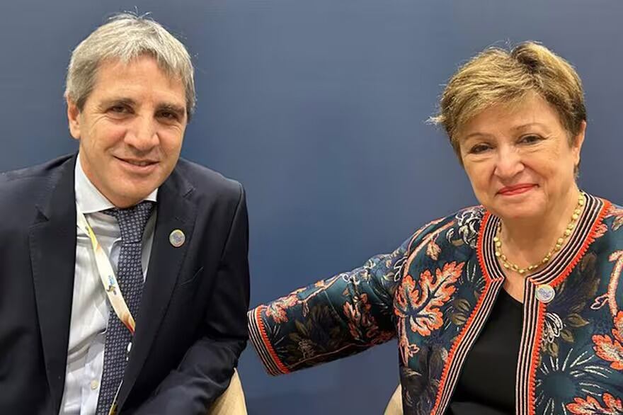 Luis Caputo y Kristalina Georgieva.