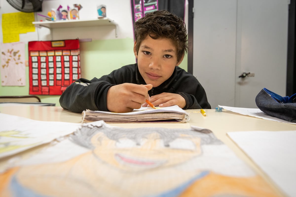 Joaquin Caceres
Joaquin padece de autismo, le gusta mucho dibujar y necesita una computadora para poder ver las series de dibujos animados que más le gustan, tiene 4 hermanos y a su madre Ana Belen se le hace imposible poder comprarle una.

Foto: Ignacio Blanco / Los Andes  