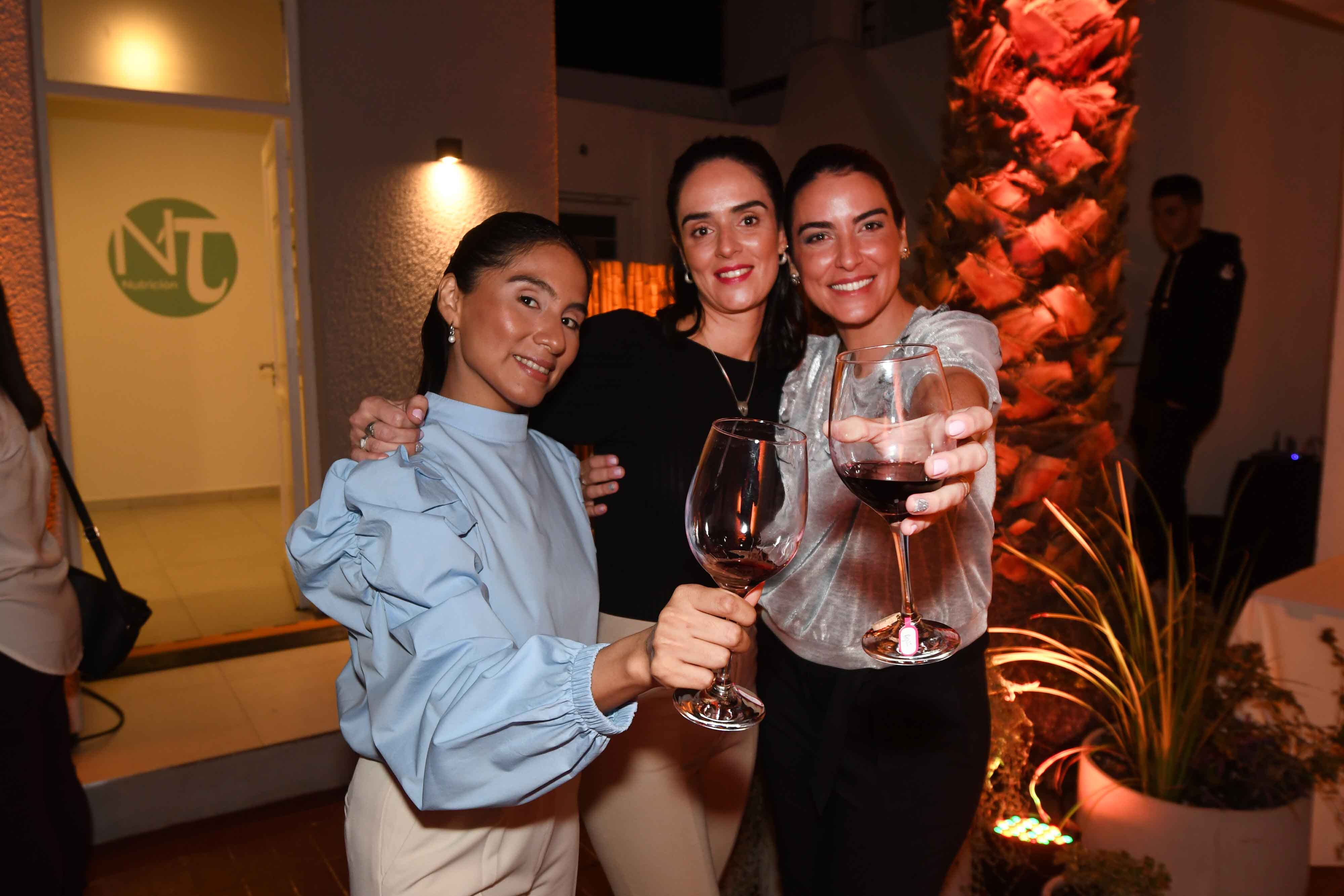 Yesi Ramos, Johanna de Giuseppe y Pilar Poggi
