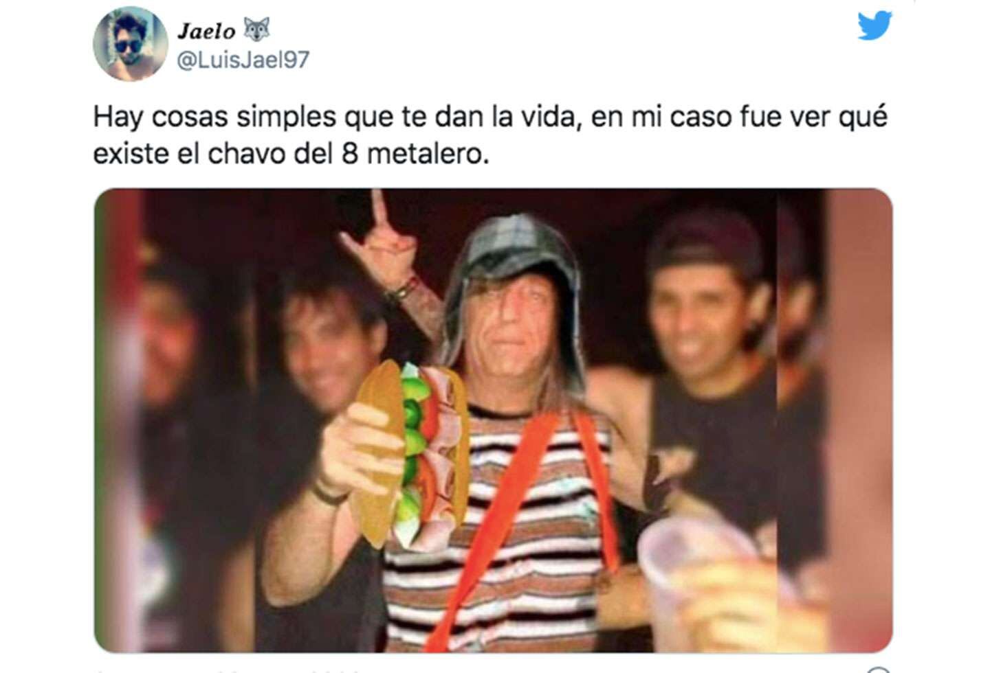 Alguien vio una imagen suya en Facebook, se dio cuenta de el parecido al Chavo del 8 y lo convirtió en meme. 