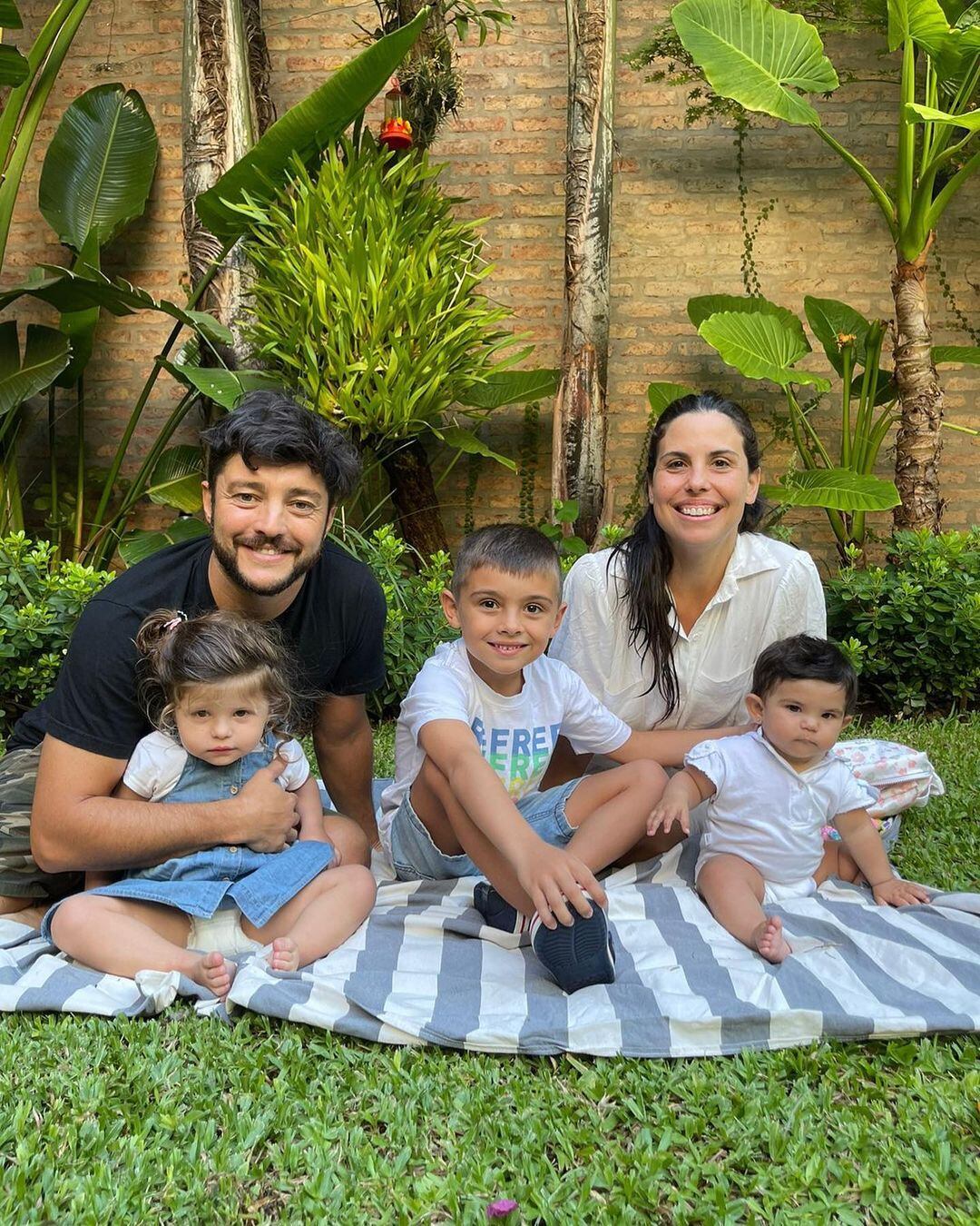 El jardín de la casa de Lourdes Sánchez y el Chato Prada.