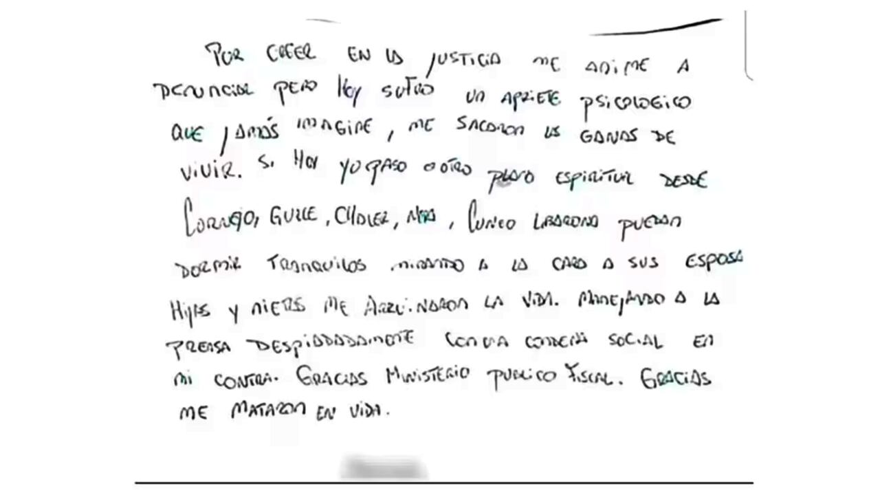 La carta que presentó la denunciante de los rugbiers franceses acusados por abuso sexual. 