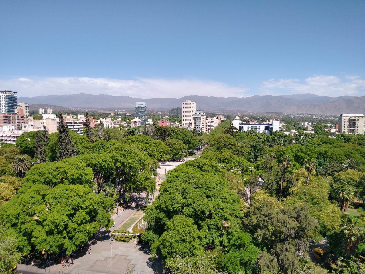 Antes de iniciar el recorrido con la camioneta, se hicieron vuelos fotométricos para conocer en panorama desde las alturas.