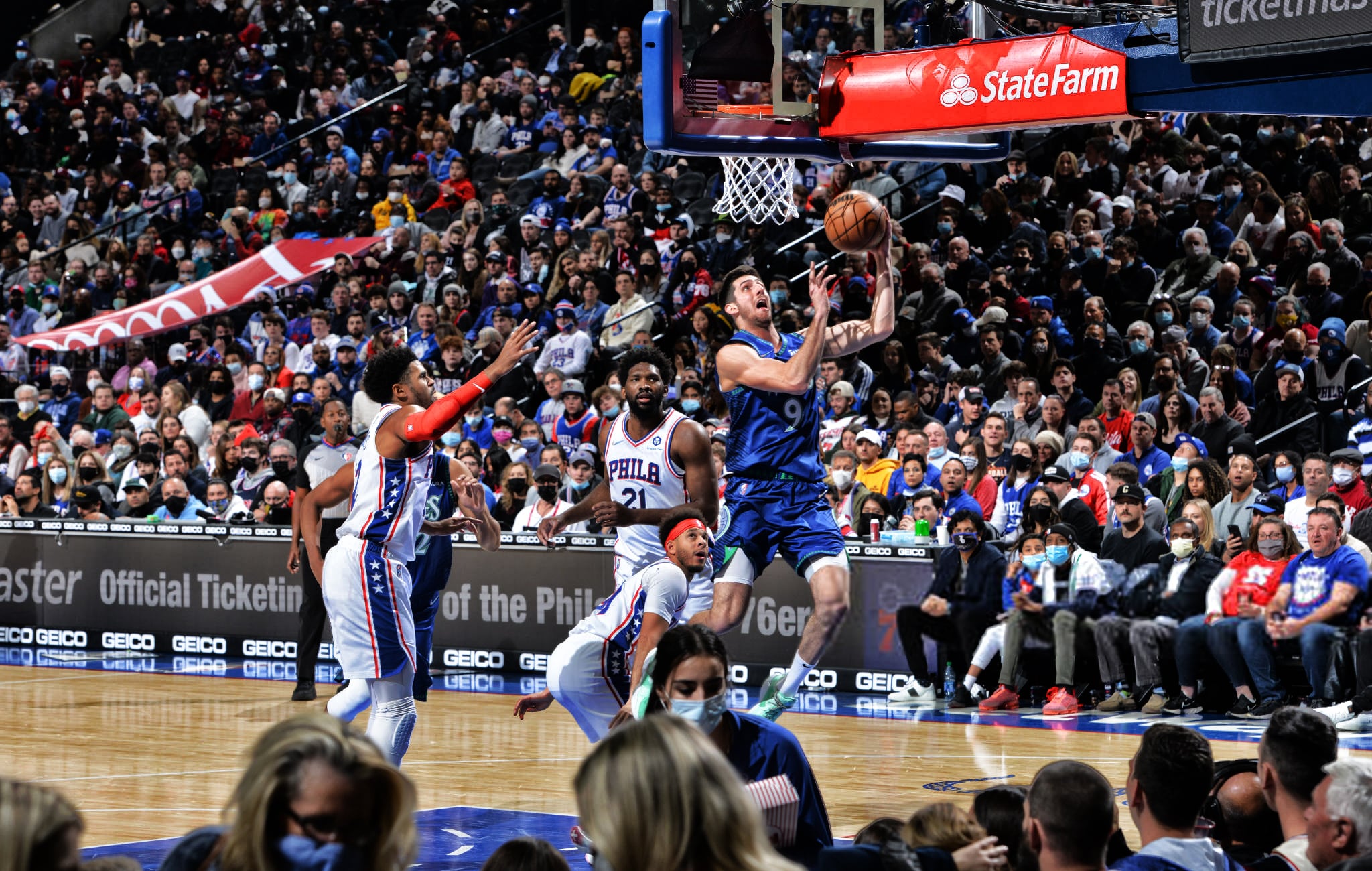 NBA: Bolmaro con récord personal en cancha.