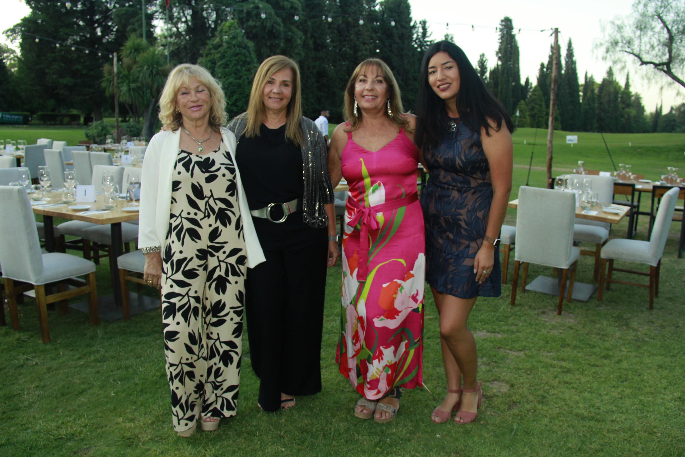 Norma Ciccarelli, Zulema Fernández, Gladys Vidal y Sofía Calad.