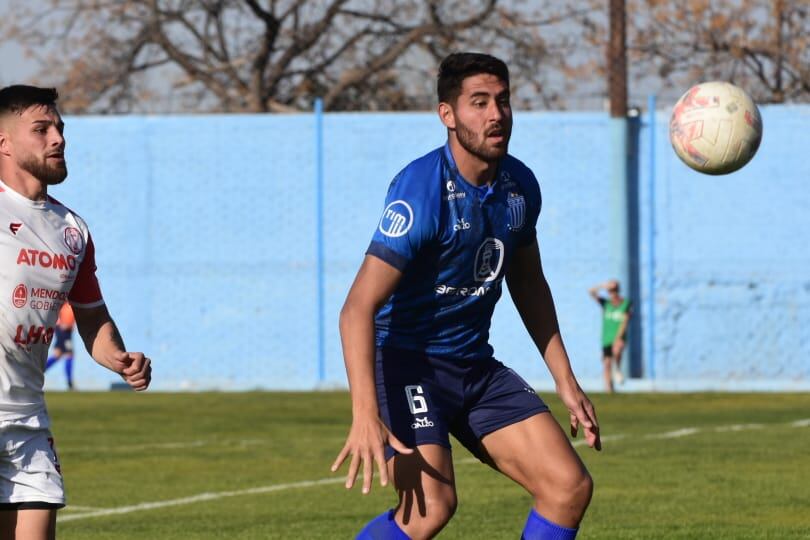 Huracán se mide con Argentino (MM) por la 26° fecha del Torneo Federal A. / Mariana Villa (Los Andes).